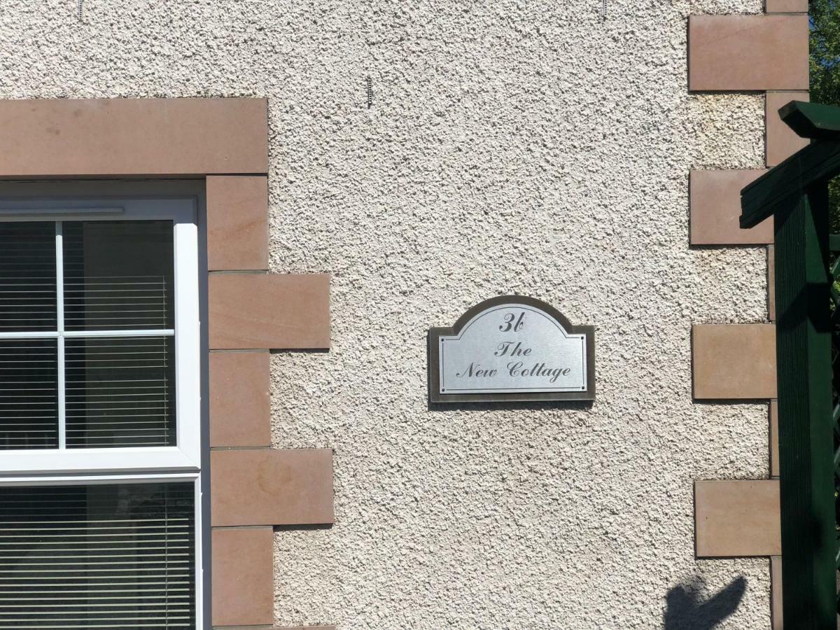 New 3 Bedroom Free Parking Appartement