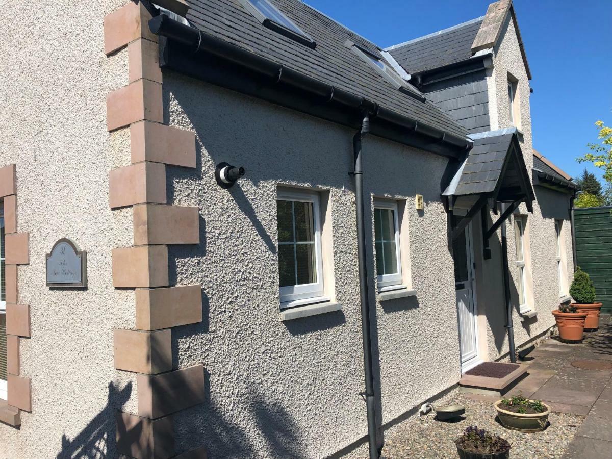 New 3 Bedroom Free Parking Appartement *